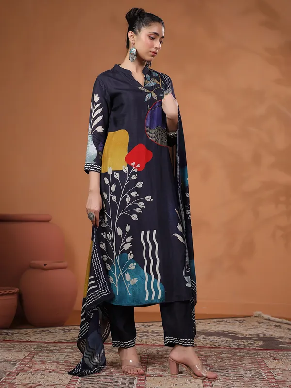 Latest black kurti set with dupatta
