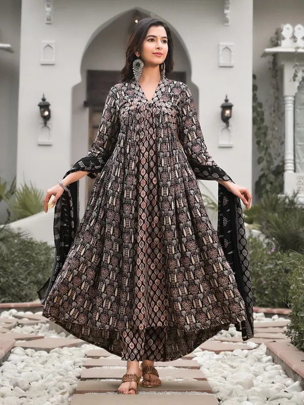 Latest black printed kurti set in cotton