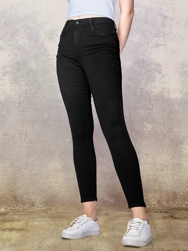Latest black solid jeans