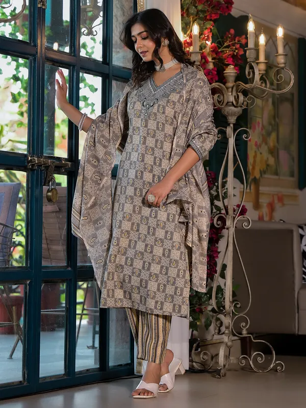 Latest grey printed kurti set in cotton