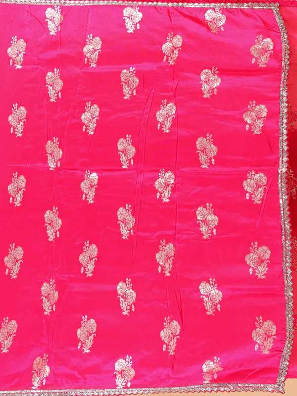 Latest magenta silk saree for festive