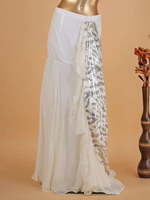 Latest pre-drepe white saree