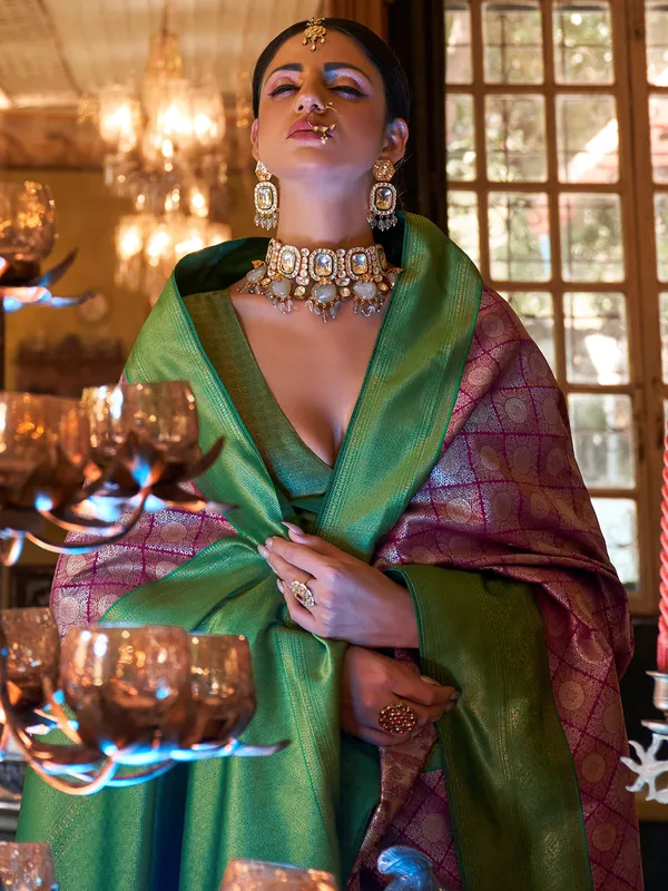 Zari weaving chic purple silk saree