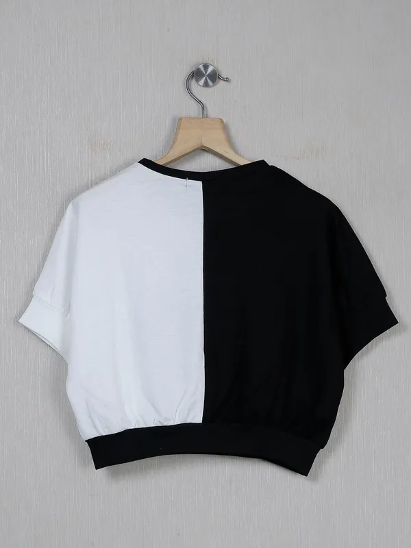 Leo n Babes black and white printed knitted top