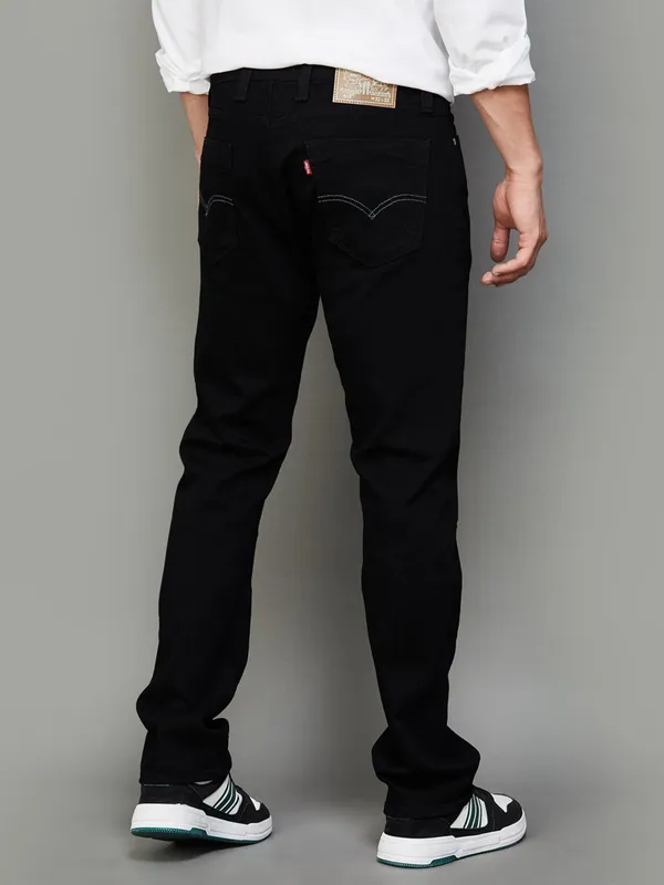 LEVIS balck solid slim fit jeans
