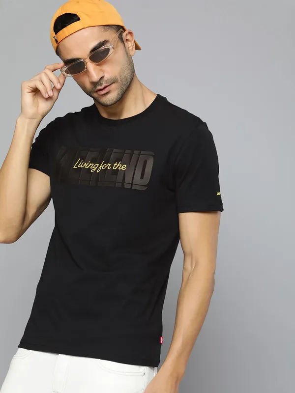 Levis black cotton t shirt with round neck
