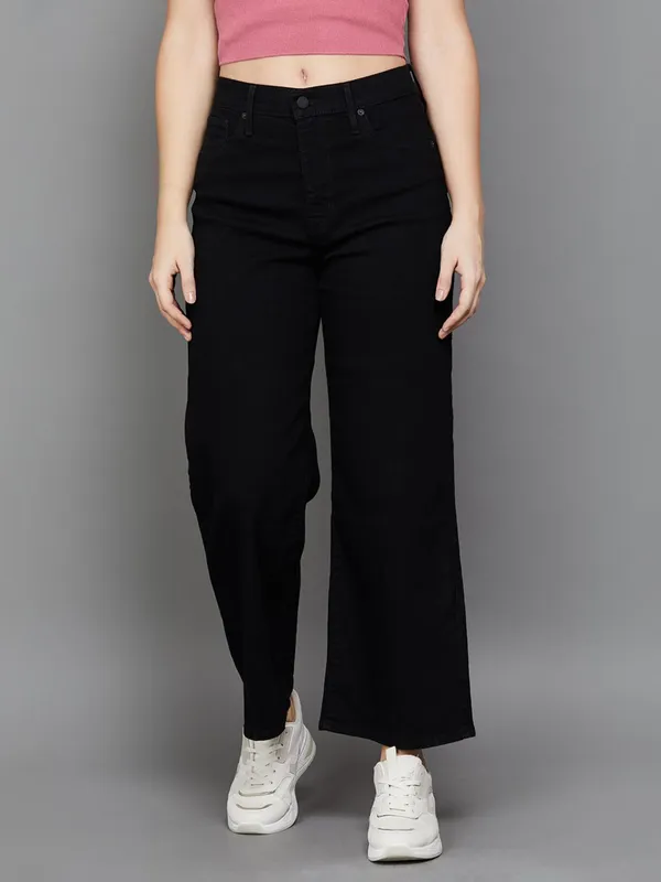 LEVIS black solid straight fit jeans