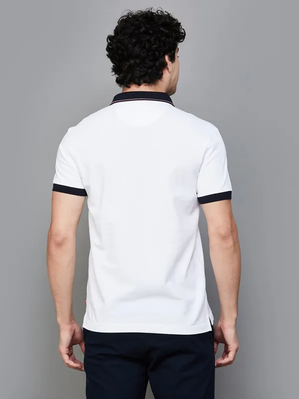 LEVIS casual white cotton t-shirt with black collar