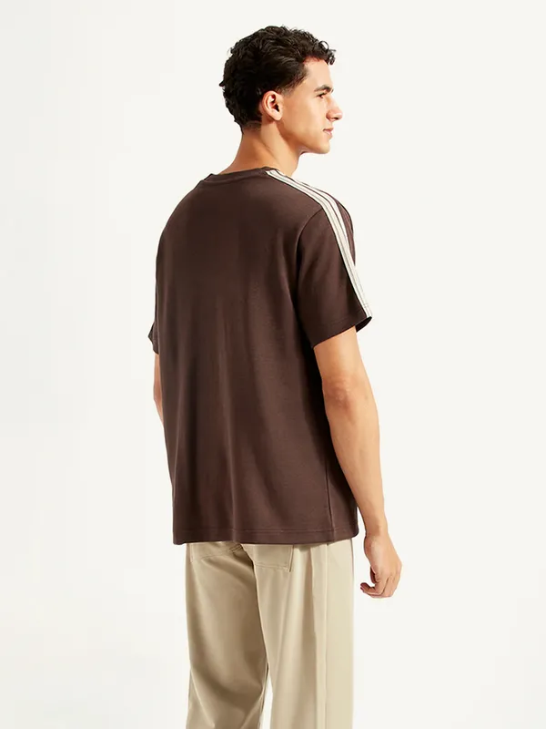 LEVIS classic brown slim fit t-shirt for men