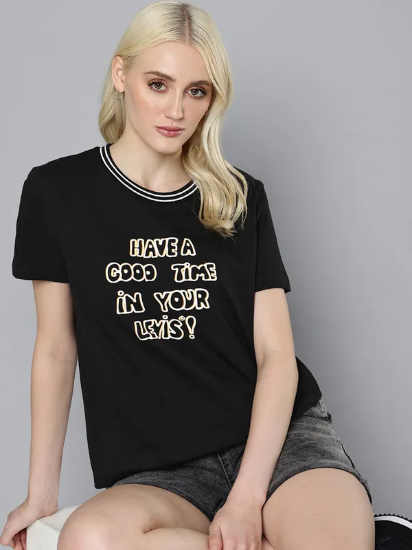 LEVIS cotton black printed t-shirt with round neck