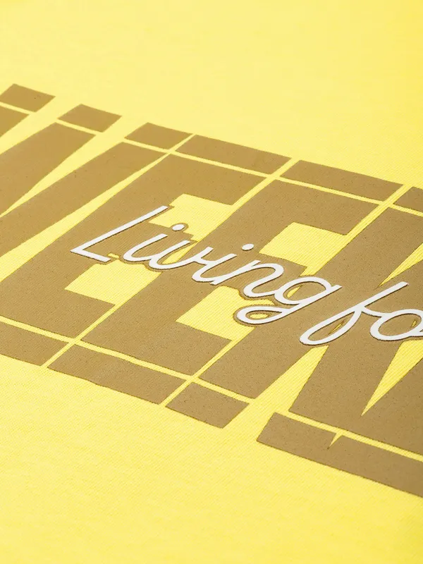 Levis cotton yellow t shirt