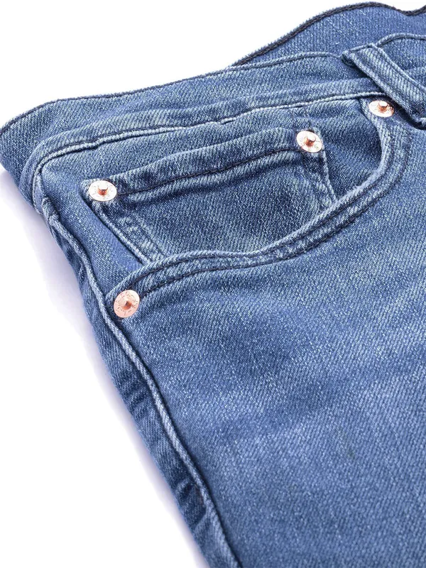 Levis light blue washed skinny jeans