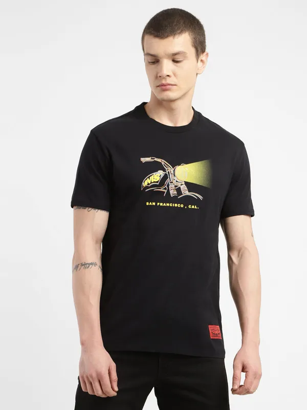 Levis printed black t shirt in slim fit