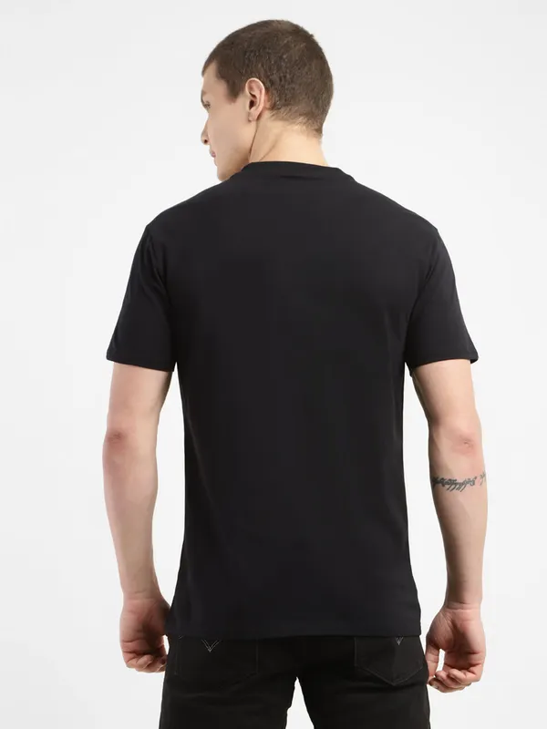 Levis printed black t shirt in slim fit