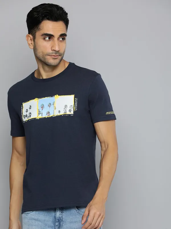 Levis printed navy cotton t shirt for casual