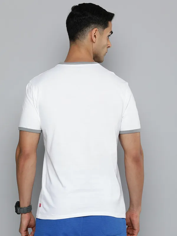 Levis printed white t shirt with half sleeve