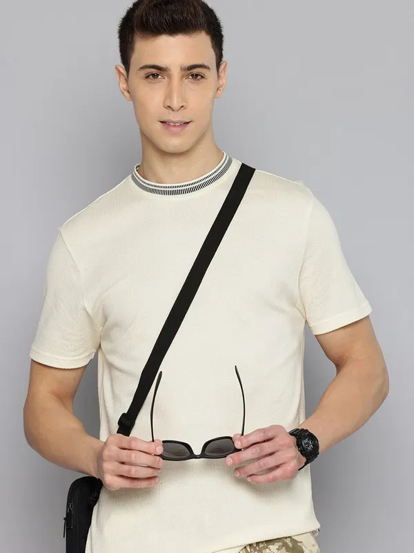 LEVIS textured beige knitted mens t-shirt