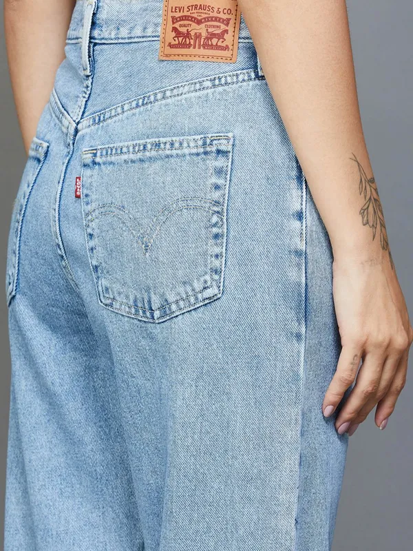 LEVIS washed blue denim jeans for women