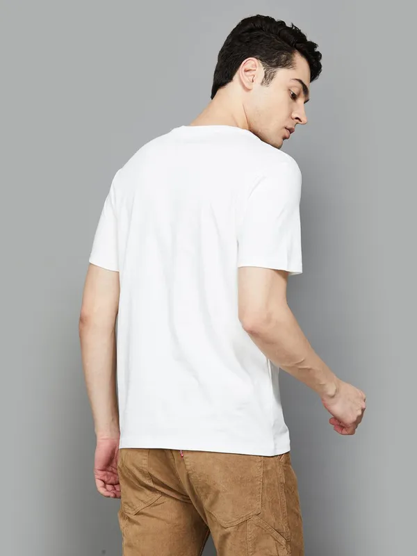 LEVIS white cotton slim fit t-shirt with printed