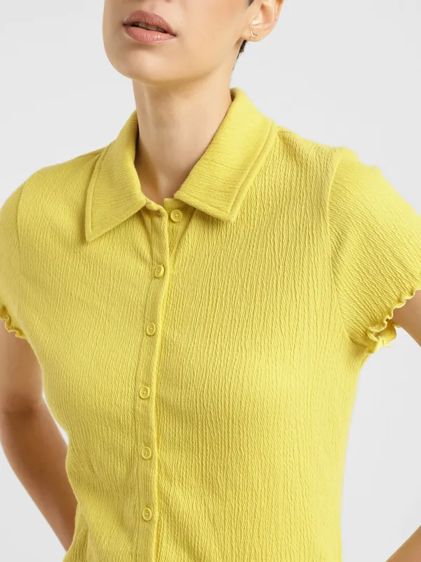 Levis yellow plain top