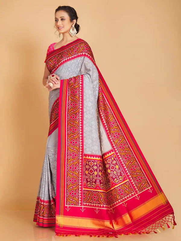 Light grey georgette lucknowi saree