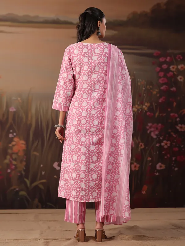 Light pink cotton printed festival wear kurti set with dupatta
