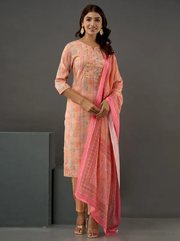 Light pink kurti set with dupatta in printed