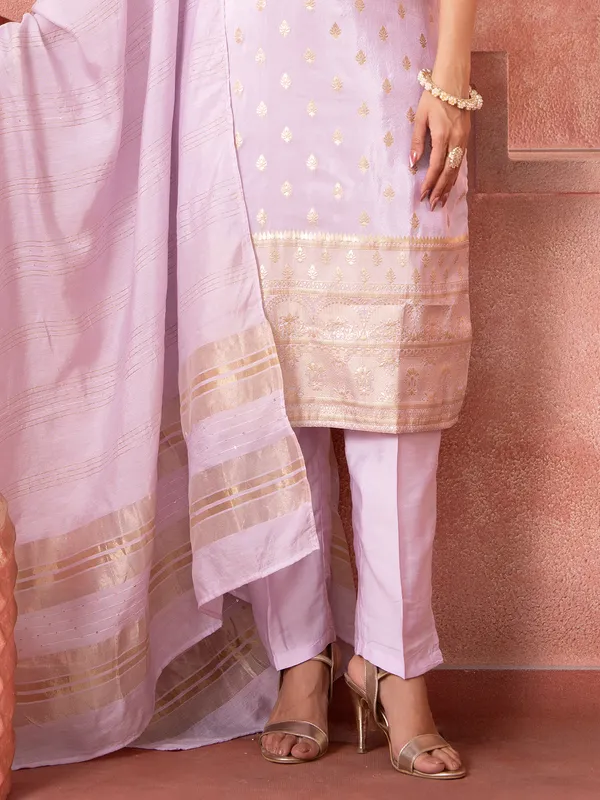 Light purple silk salwar suit in straight cut