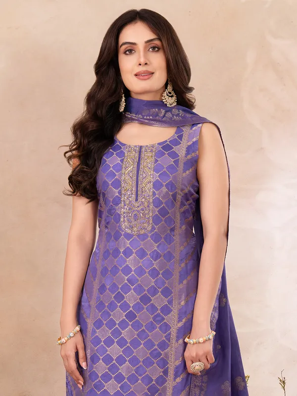Light purple silk salwar suit with dupatta for women