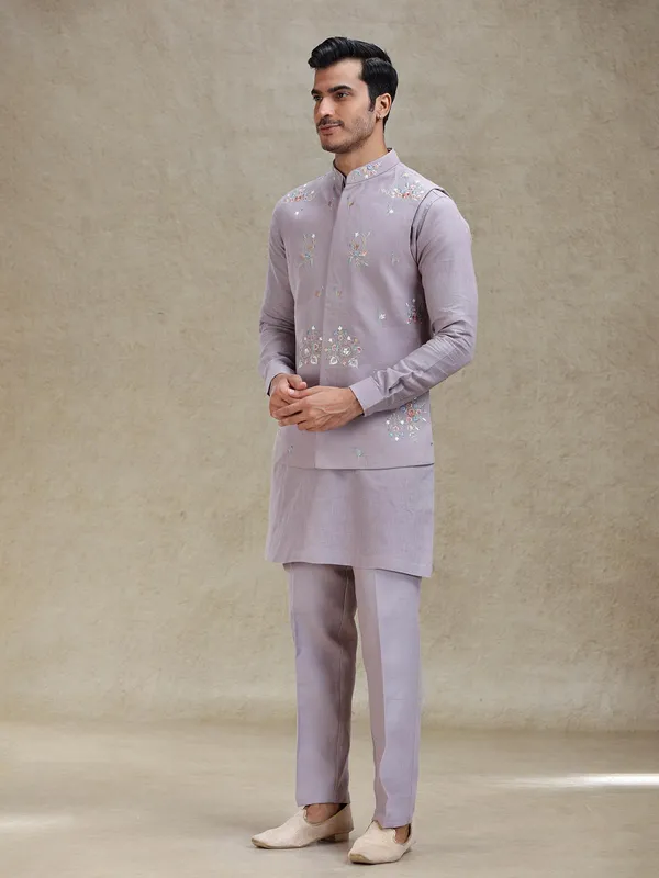 Lilac purple kurta jacket set adorn in embroidery