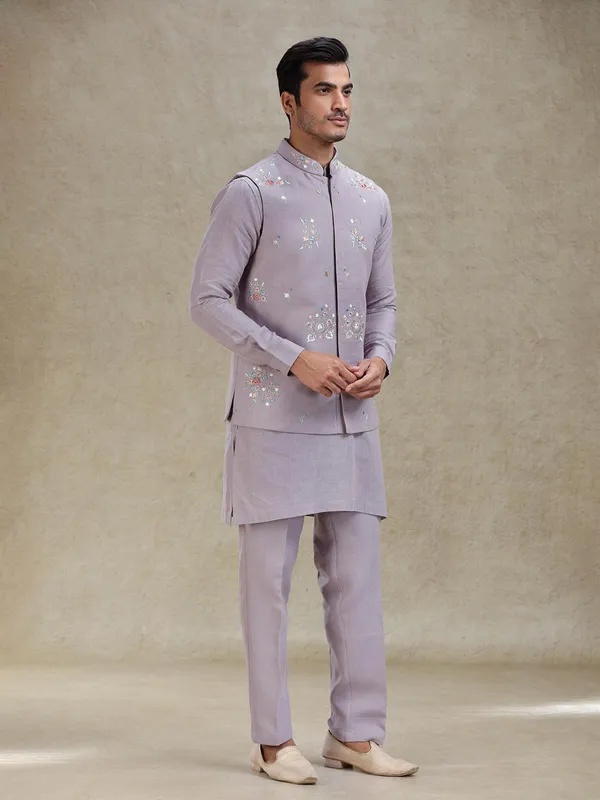 Lilac purple kurta jacket set adorn in embroidery