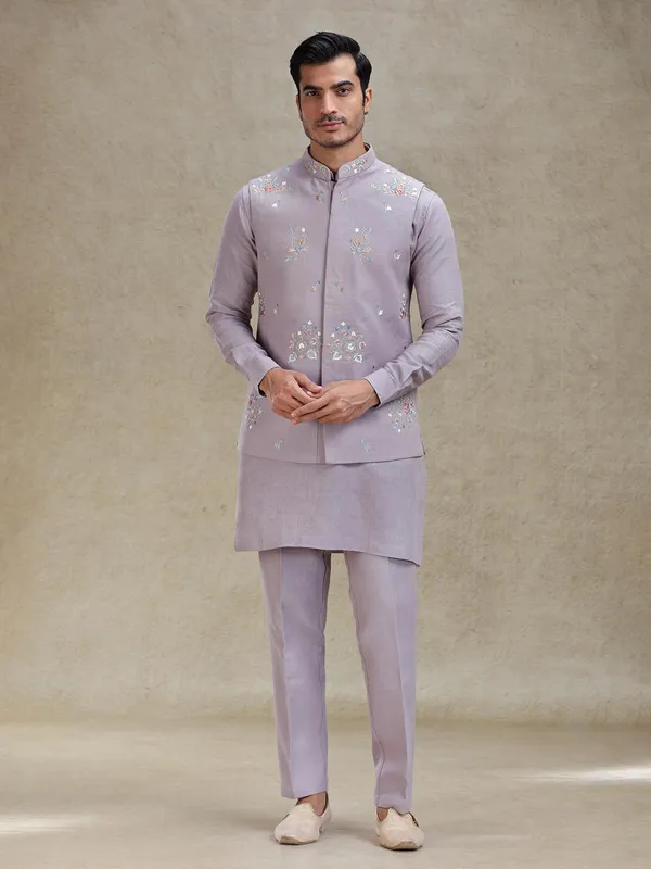 Lilac purple kurta jacket set adorn in embroidery