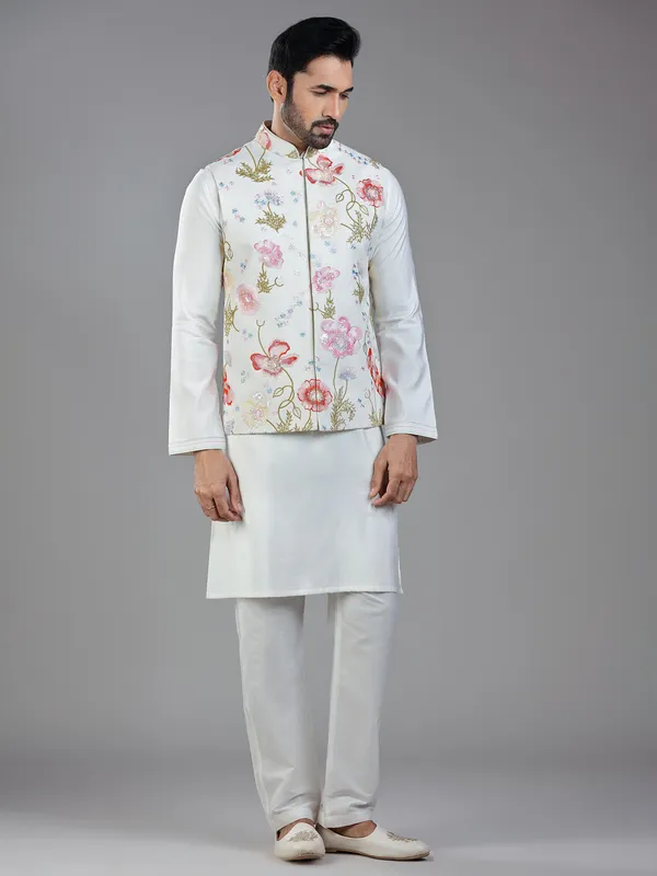 Luxurious cream waistcoat set for ethnic charm