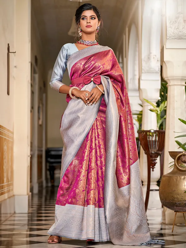 Magenat silk saree with contrast border