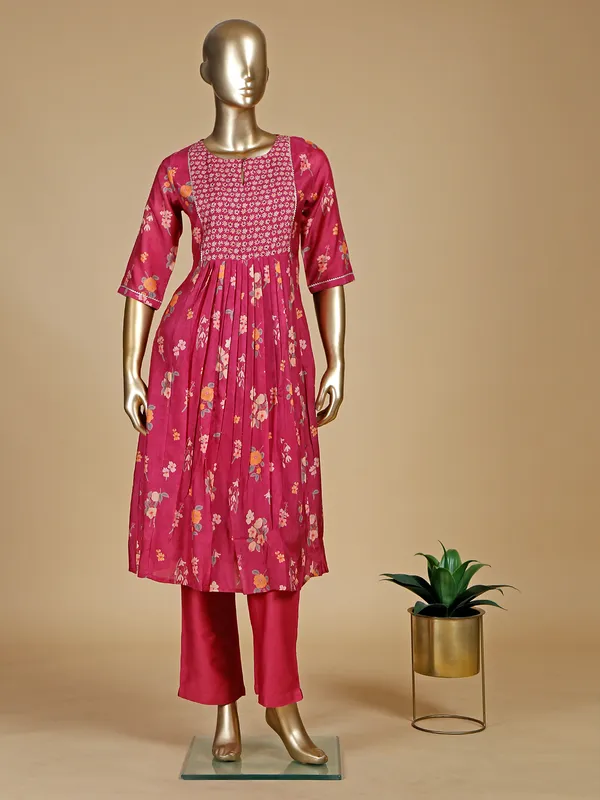 Magenta printed casual kurti with pant