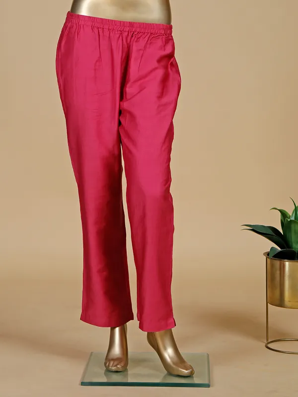 Magenta printed casual kurti with pant