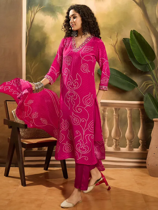 Magenta printed silk kurti set with resham work