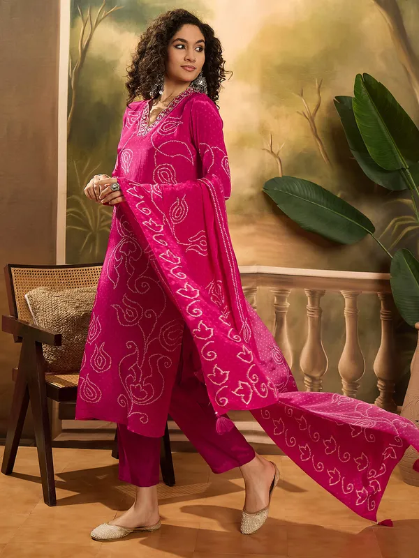 Magenta printed silk kurti set with resham work