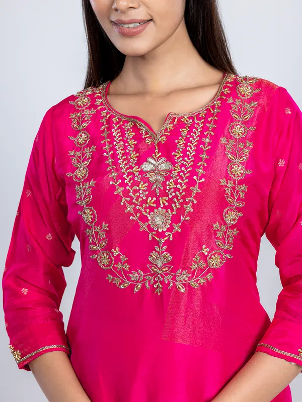 Magenta sil kurti set with cutdana work