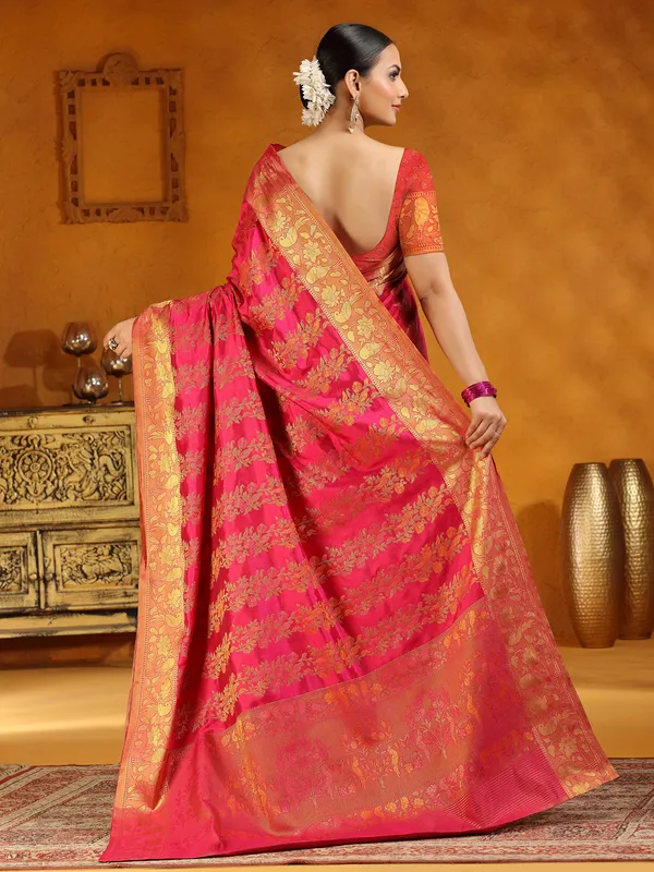 Magenta silk saree with zari embellishment