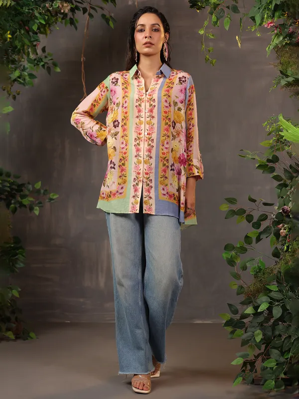 Magnificent peach printed top in cotton silk