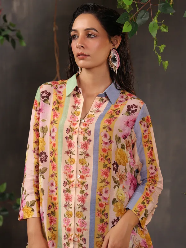 Magnificent peach printed top in cotton silk