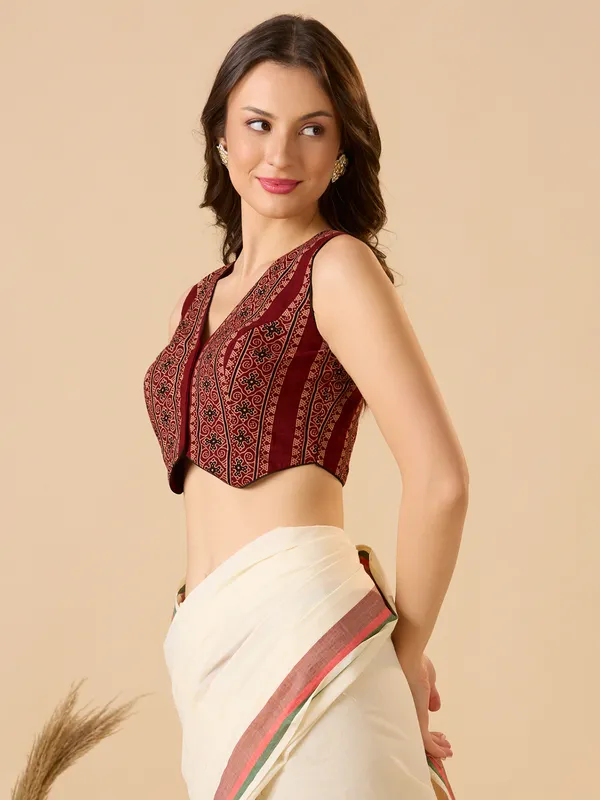Maroon cotton printed sleeveless ready made blouse