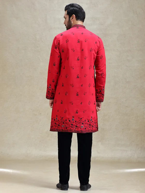 Maroon elegant embroideried kurta pajama set