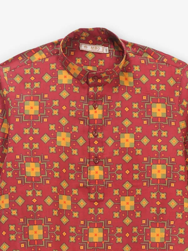 Maroon printed cotton kurta set for boys
