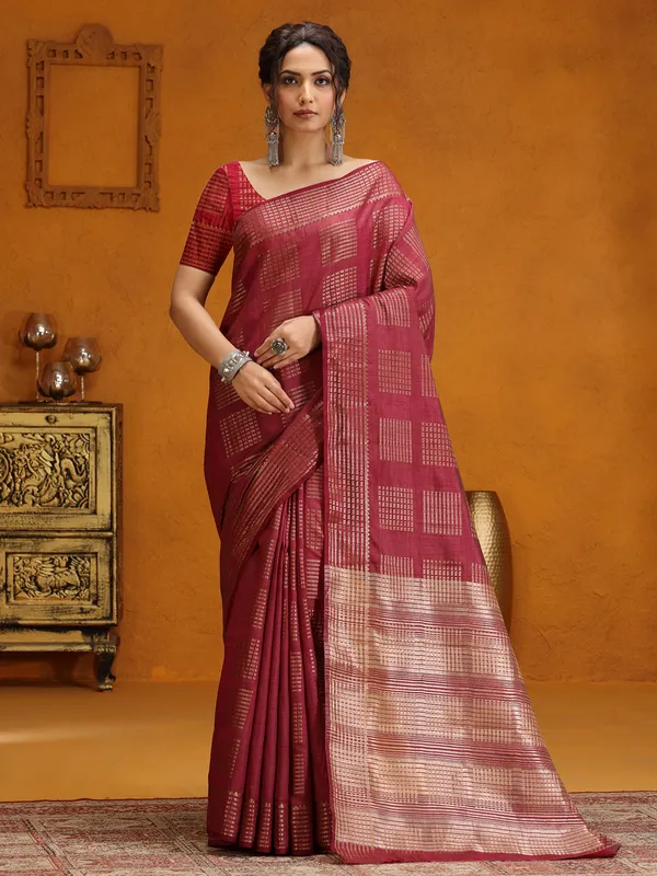 Maroon saree wedding wear in silk