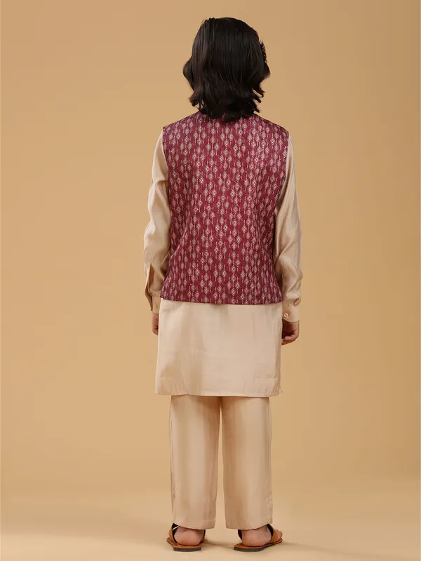 Maroon silk printed waistcoat set