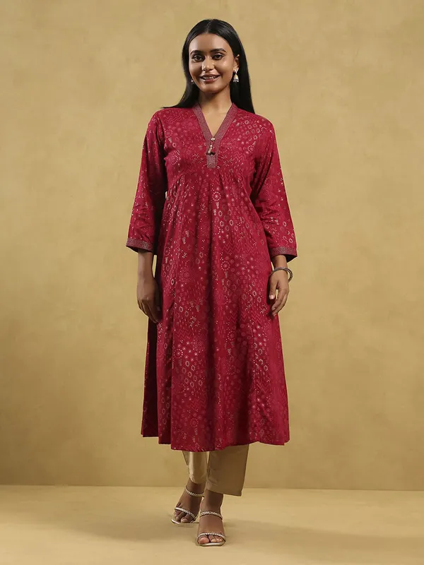 Maroon women cotton silk kurti with print