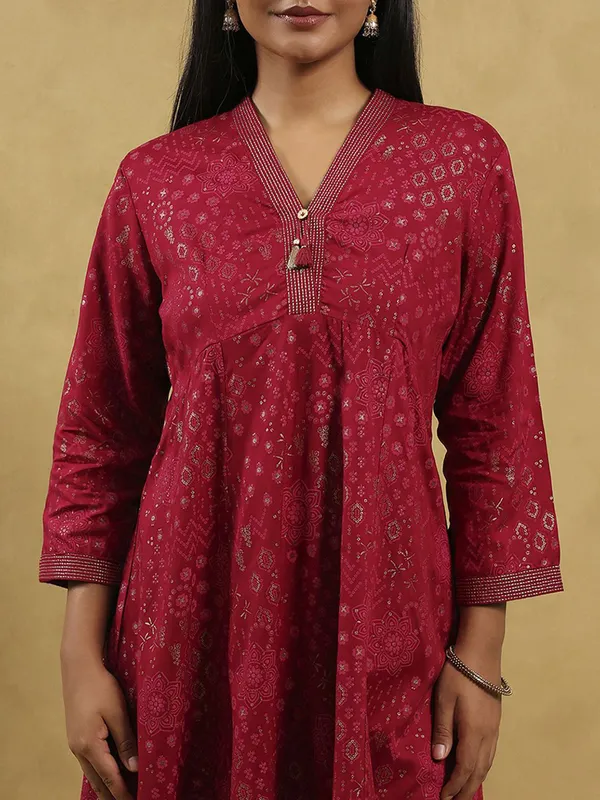 Maroon women cotton silk kurti with print
