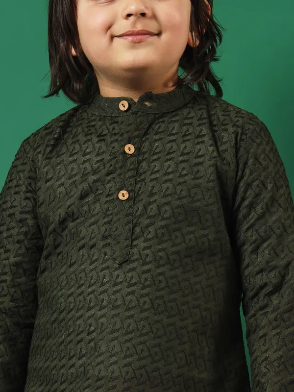 Mehendi embroideried kurta suit for boys